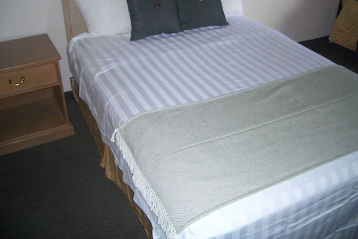 Ropa de cama de alta calidad y colchones con acolchado adicional