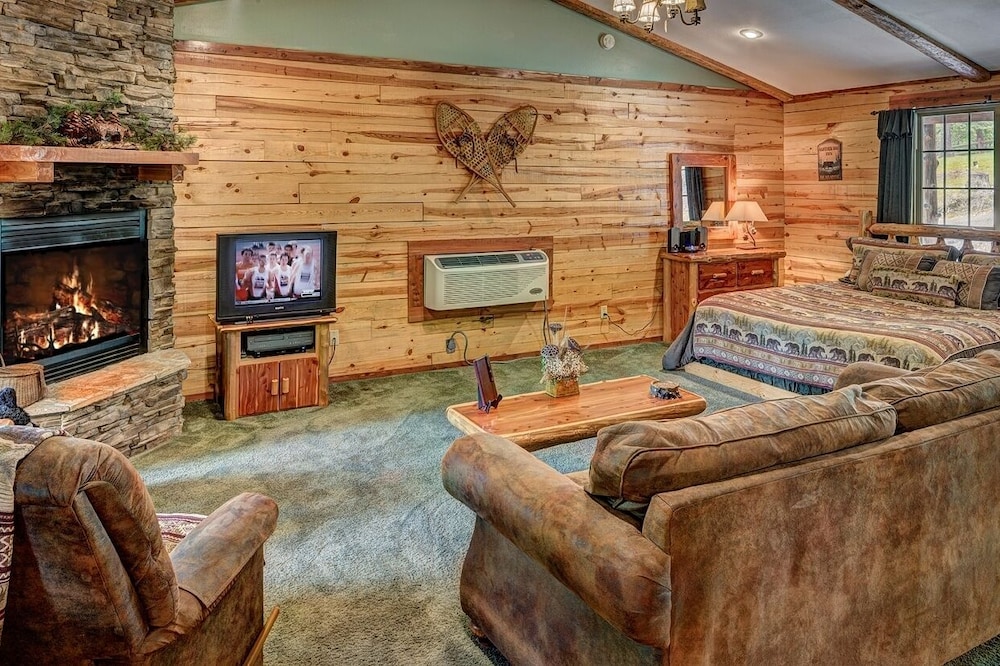 Lake Forest Luxury Log Cabins
