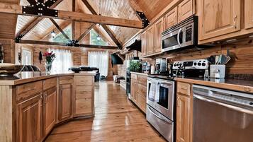 奢華小屋 | 私人廚房 | 大型冰箱、咖啡機/沖茶器、烤麵包機、攪拌器