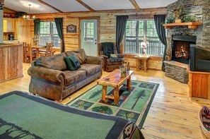 Luxury Cabin, 1 King Bed with Sofa bed, Non Smoking (1 Story Unit) | Living area | TV, fireplace, DVD player