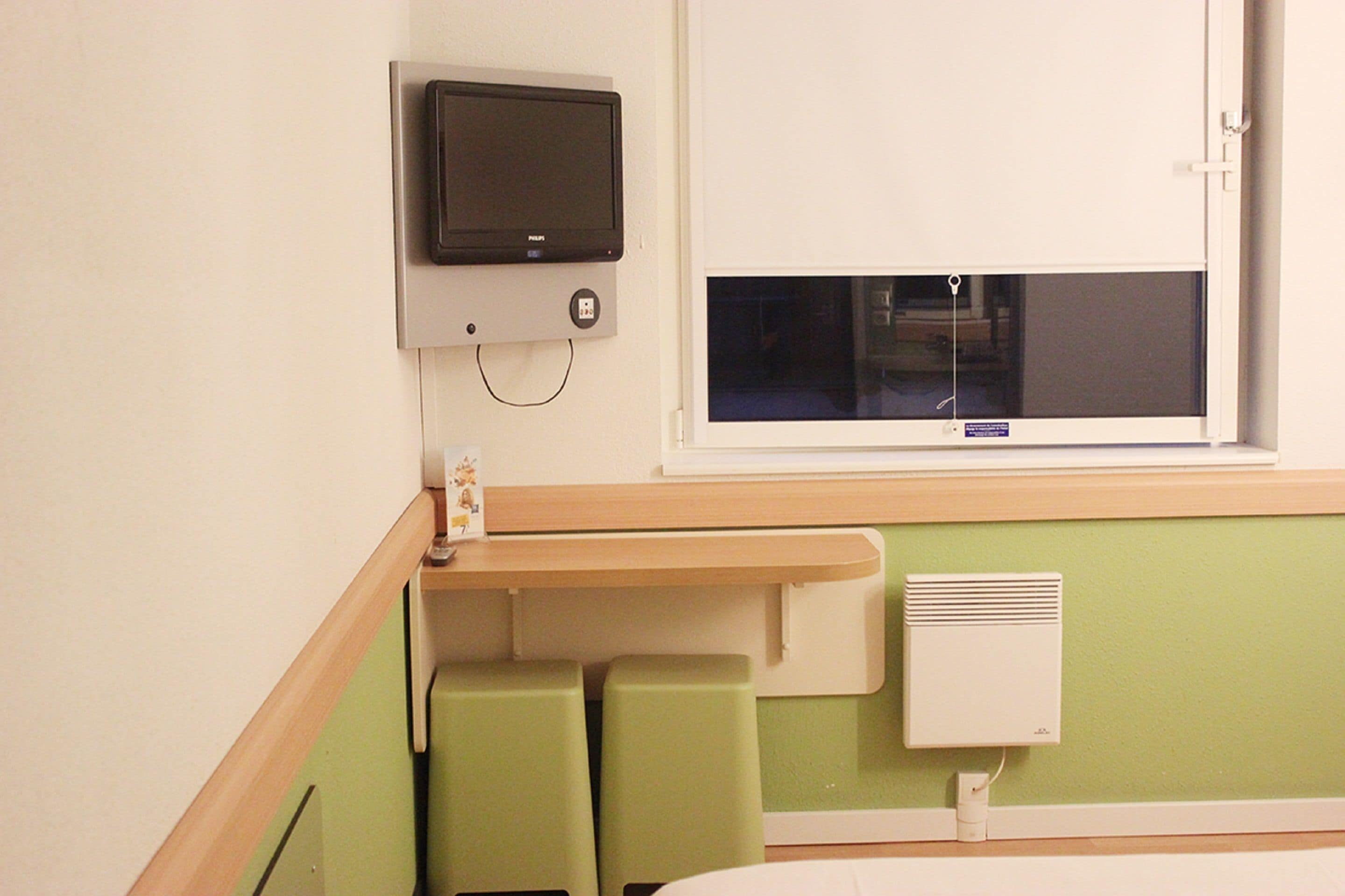 desk, soundproofing, iron/ironing board, free wifi