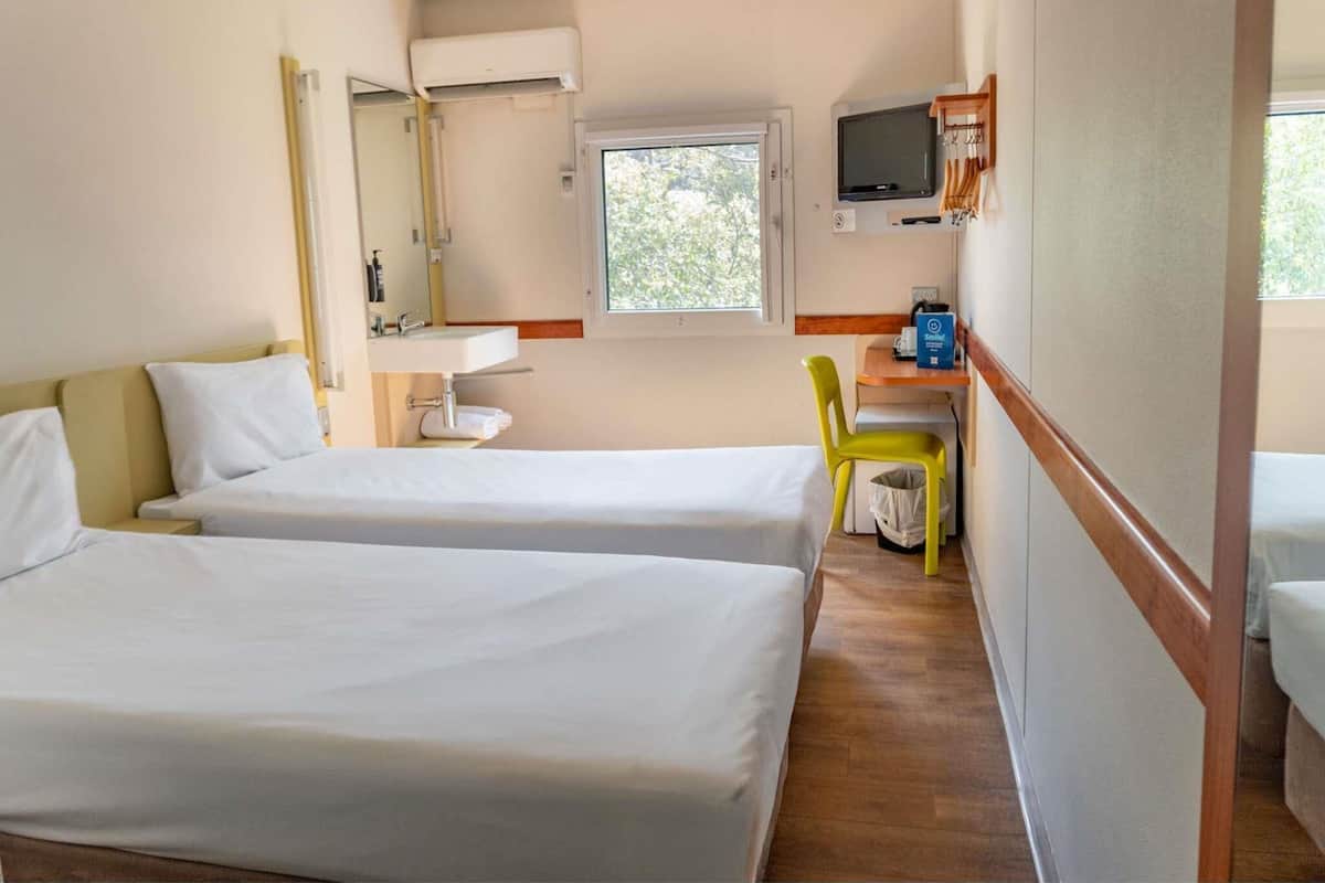 Standard Room, 2 Single Beds