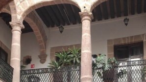 Unclassified image, 4 of 24, button - Hotel Colonial (Morelia)