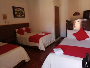 Room - Hotel Colonial (Morelia)