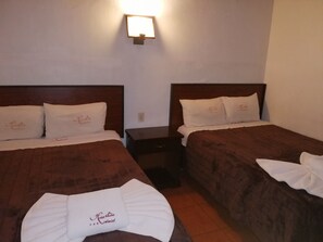 Doppelzimmer | Schreibtisch, Bügeleisen/Bügelbrett, kostenloses WLAN, Bettwäsche
