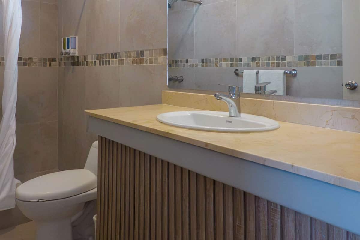 Shower, free toiletries, hair dryer, towels