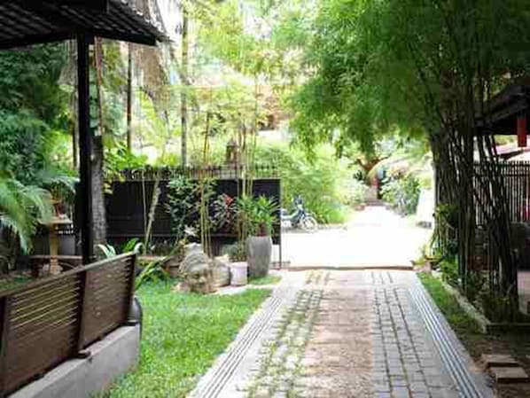 Property entrance - The City Premium Guesthouse (Siem Reap)