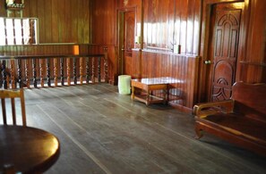 Interior entrance - The City Premium Guesthouse (Siem Reap)