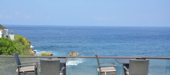 Sunset Villa & Café Lembongan