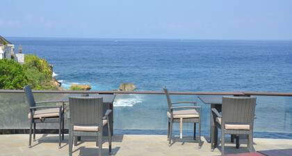 Sunset Villa & Café Lembongan