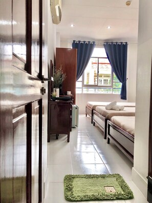 City Triple Room | Desk, free WiFi, bed sheets - Saigon Cozy2 Hotel (Ho Chi Minh City)