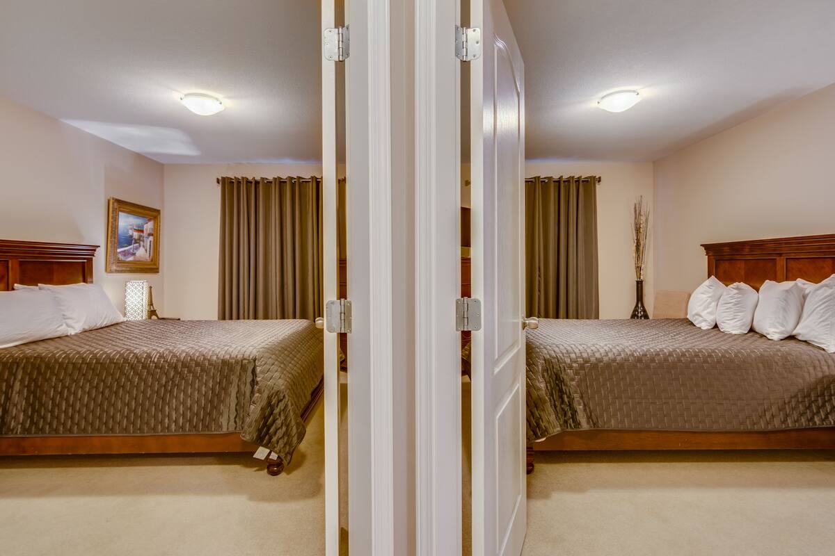 Deluxe Suite, 2 Bedrooms, Private Bathroom | Free WiFi