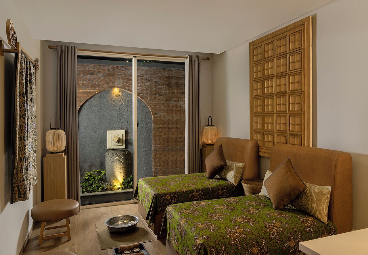 Un sauna, una bañera de hidromasaje, baño turco, tratamientos corporales