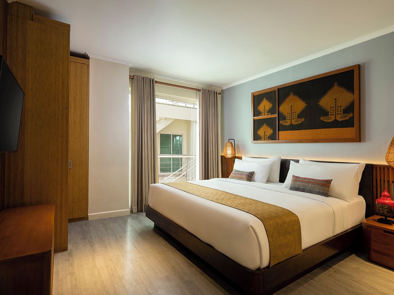 two bedroom apartment suite | premium bedding, minibar, in-room safe, desk