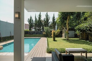 Piscina a l'aire lliure 
