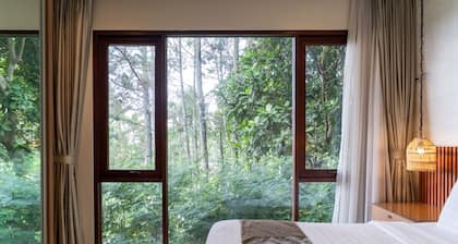 Breeze Blows City View 5 Br Heated Pool and a Billiard