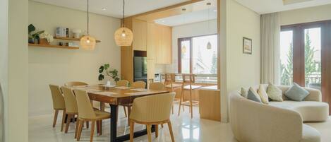 5 bedrooms villa pool | Dining room