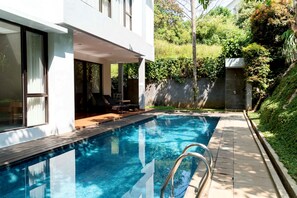 Property amenity - Ohara City View 5BR Villa Heated Pool and Billiard (Bandung)