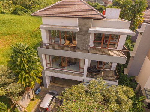 Ohara City View 5BR Villa Heated Pool and Billiard