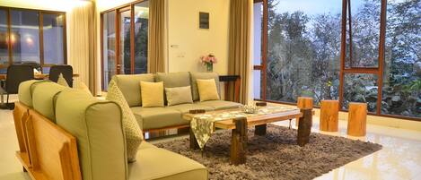 Familienvilla, 5 Schlafzimmer, eigener Pool | Wohnbereich