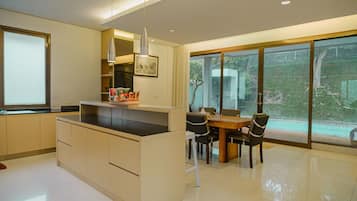 Fridge, microwave, stovetop, electric kettle