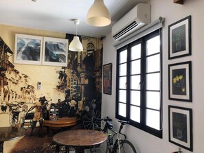 Interior - Vintage Inn Boutique Capsule @ Little India (Singapore)