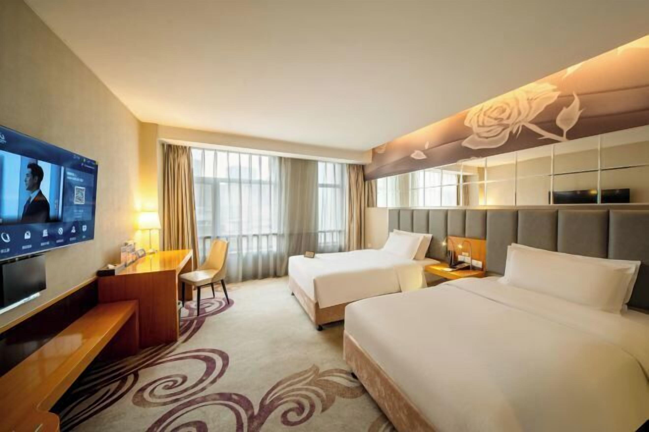 In-room safe, free WiFi