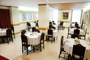 Free daily continental breakfast  - Hotel Dona Sofia (Braga)