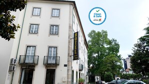 Front of property - Hotel Dona Sofia (Braga)