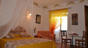 Escritorio, camas plegables/adicionales, wifi gratis y ropa de cama 