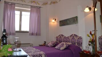 Double Room | Desk, rollaway beds, free WiFi, bed sheets