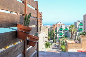 共用宿舍, 僅限女士, 共用浴室 (1 bed in 6 bed dorm) | 客房景觀