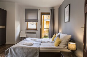 Comfort Apartment (Kominkowy) | Iron/ironing board