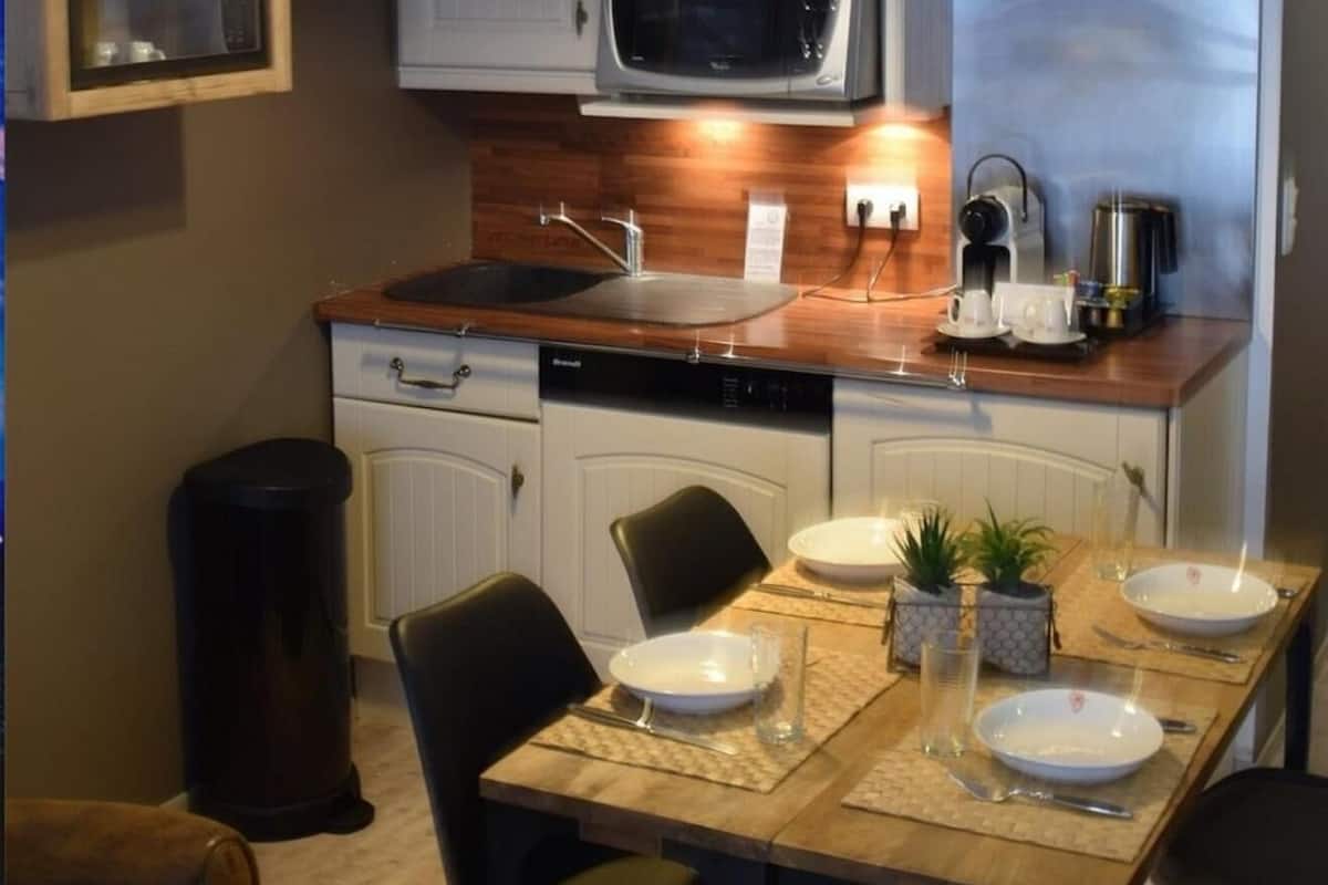 fridge, microwave, coffee/tea maker, electric kettle