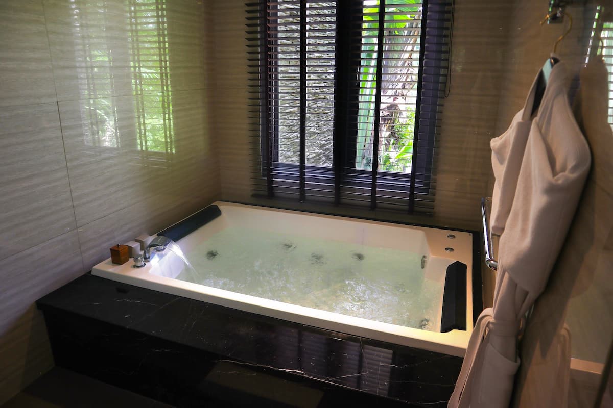 Villa (Kembang) | Bathroom | Free toiletries, hair dryer, slippers, bidet