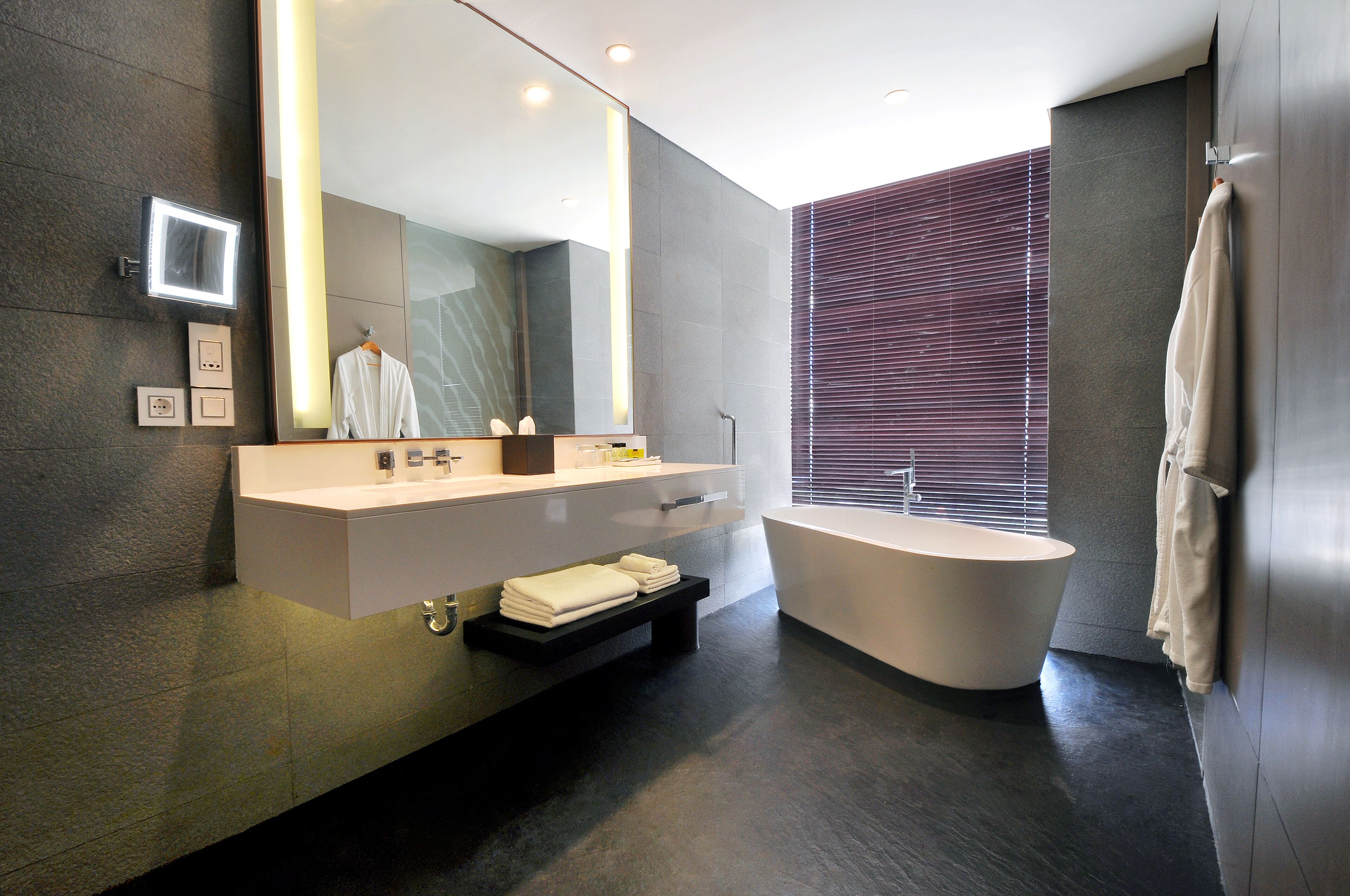 Free toiletries, hair dryer, slippers, bidet