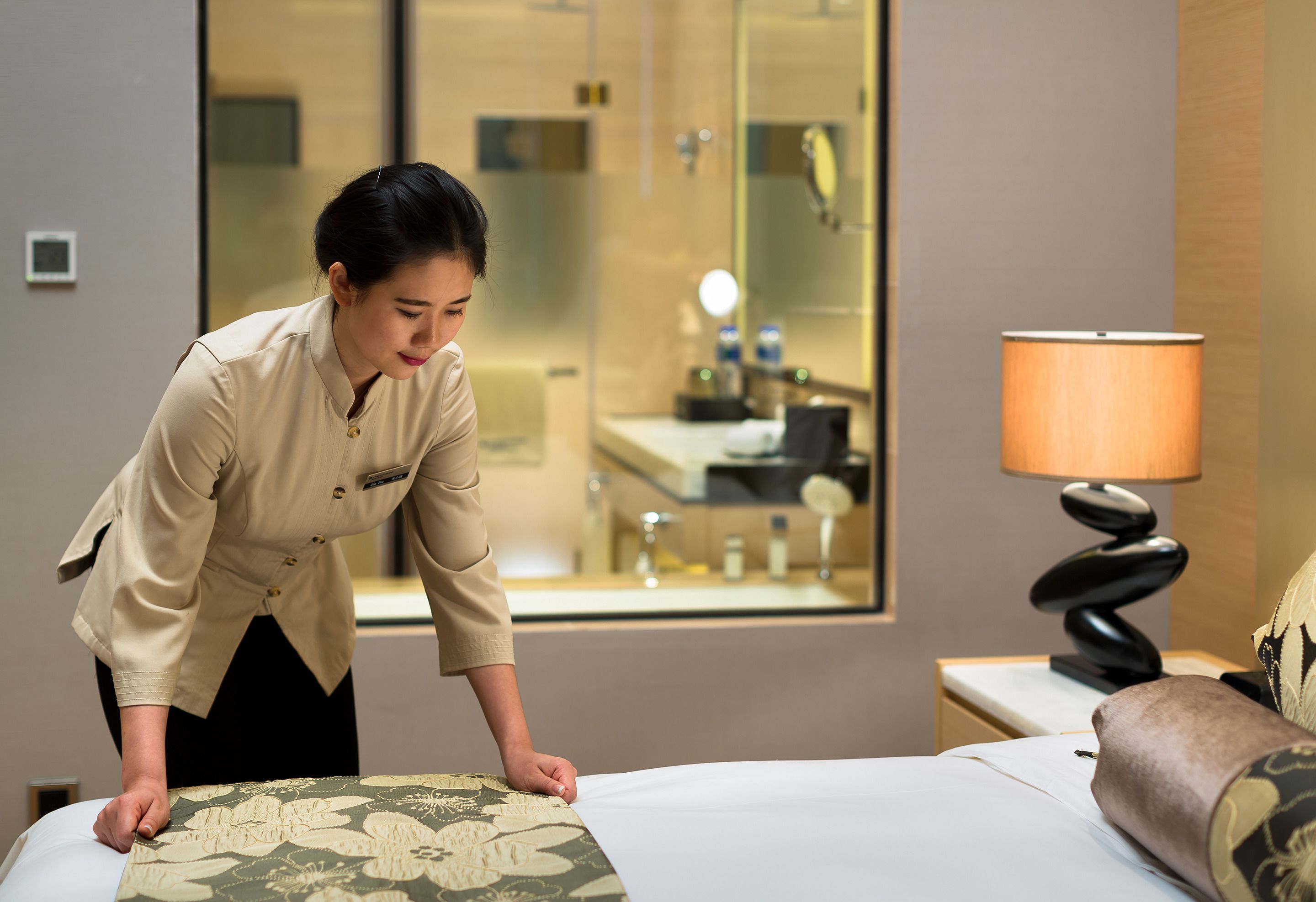 premium bedding, down duvets, minibar, in-room safe