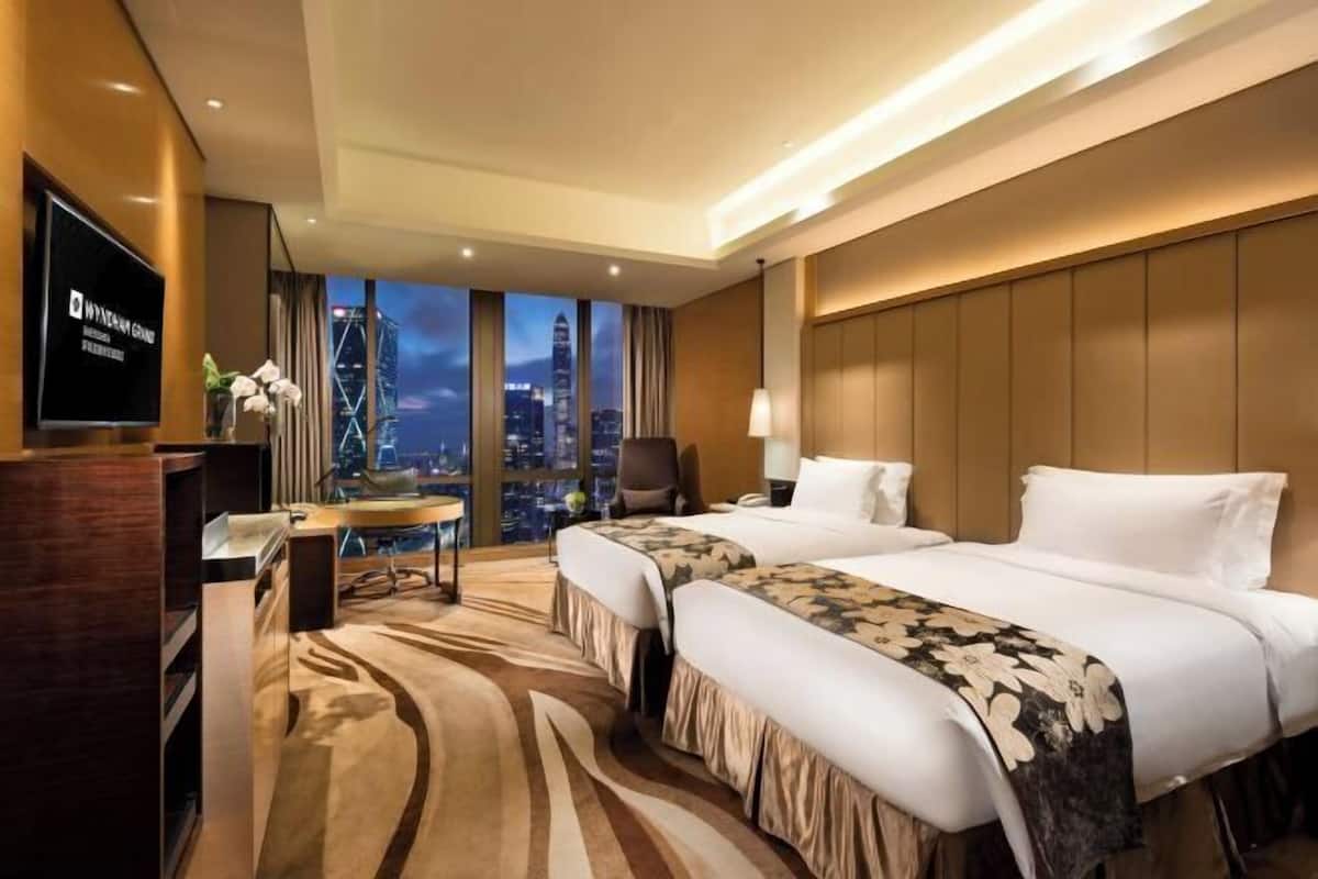 Hochwertige Bettwaren, Daunenbettdecken, Minibar, Zimmersafe