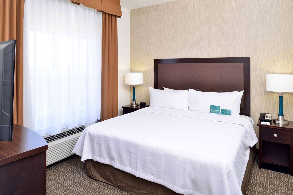 Bộ đồ giường cao cấp, chăn bông, nệm có lớp đệm bông