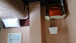 Interior - A Voyageur's Guest House (Ottawa)