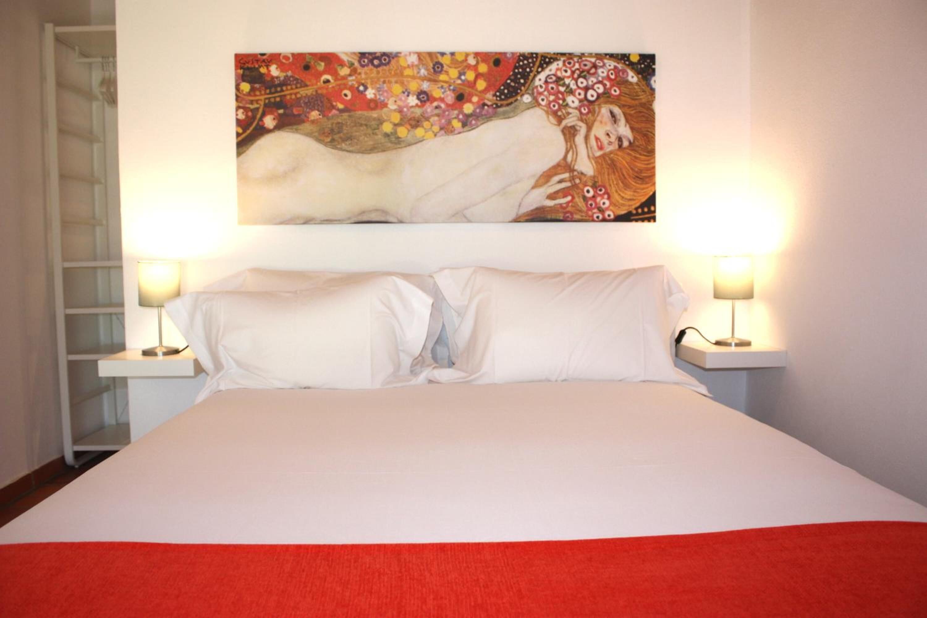 1 bedroom, soundproofing, bed sheets