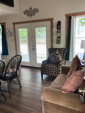 树屋 | 起居区 | 平板电视