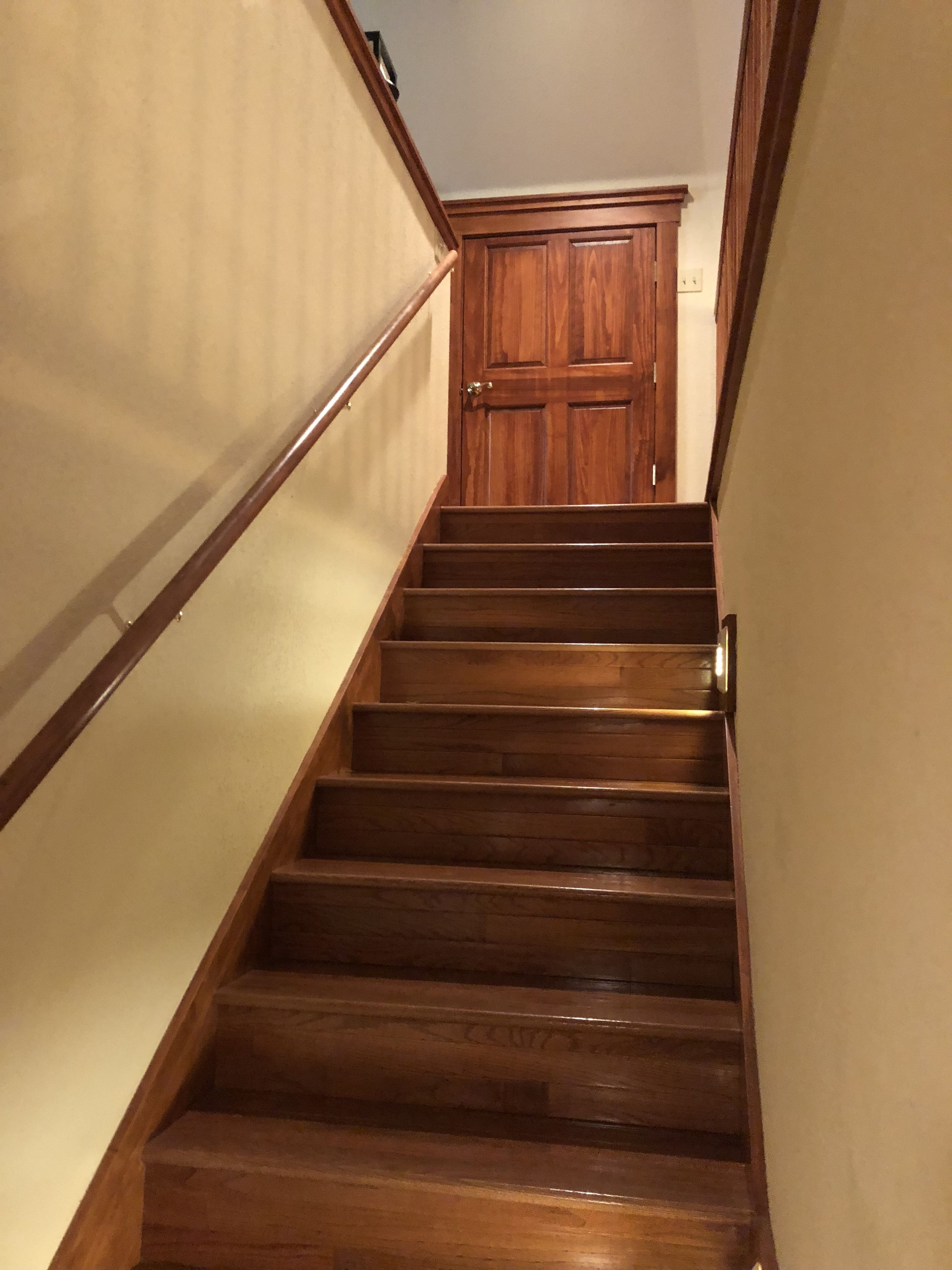 the apartment at briarwood lodge | staircase