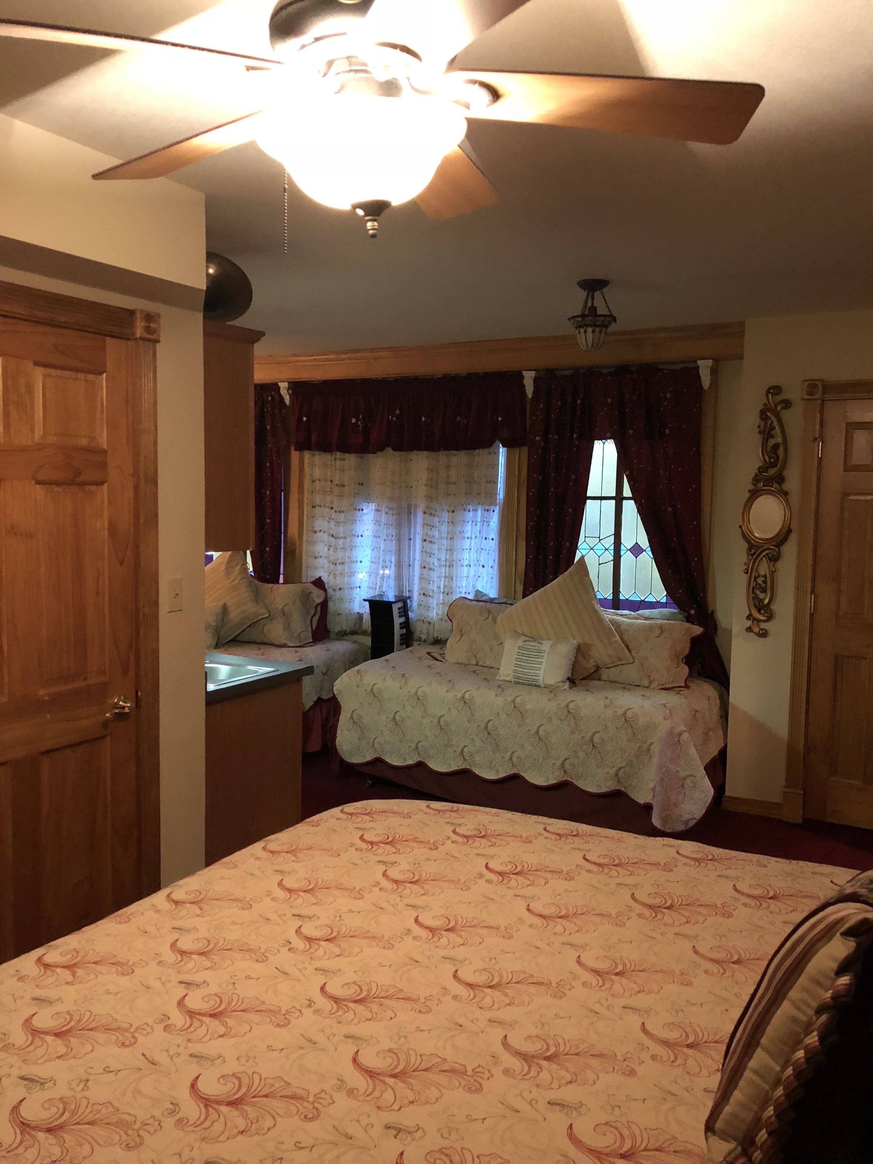 room | 2 bedrooms, individually decorated, individually furnished