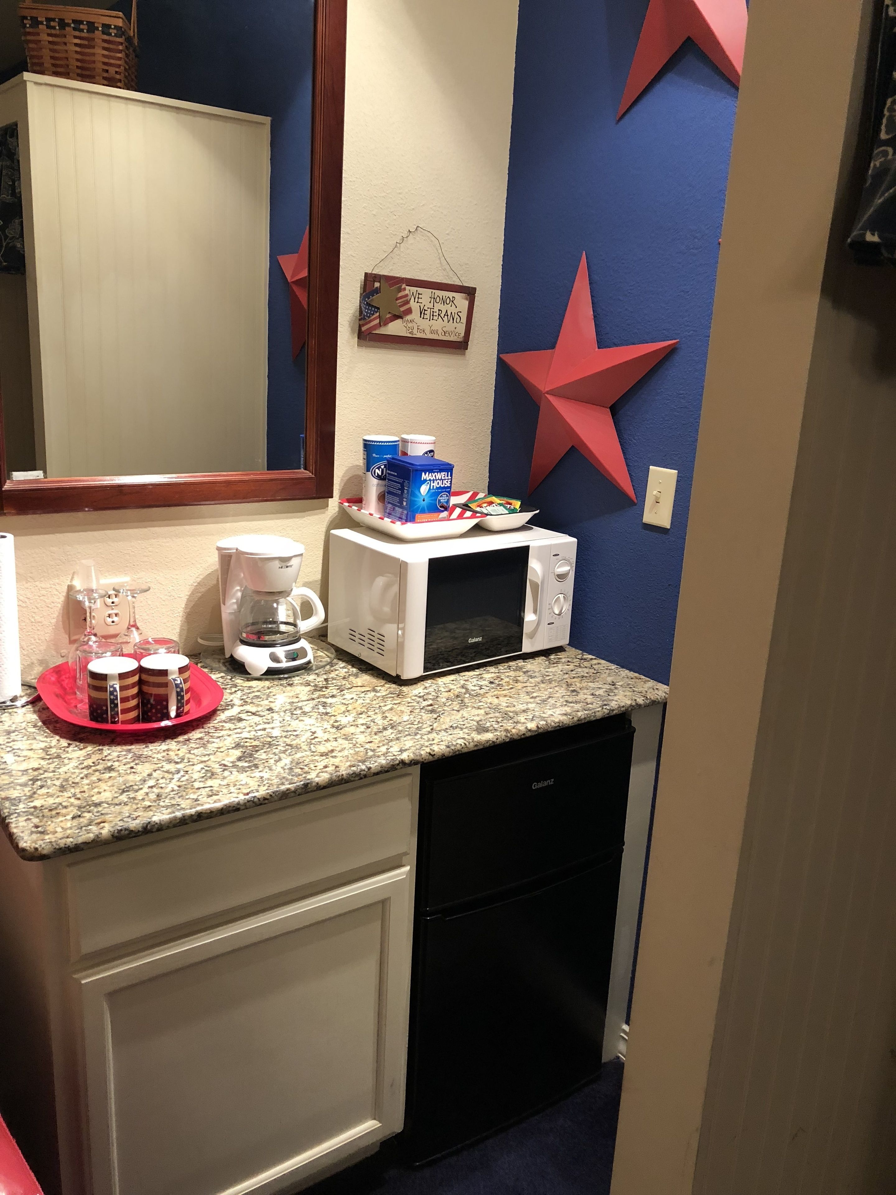 4th of july at all seasons inn | coffee and/or coffee maker