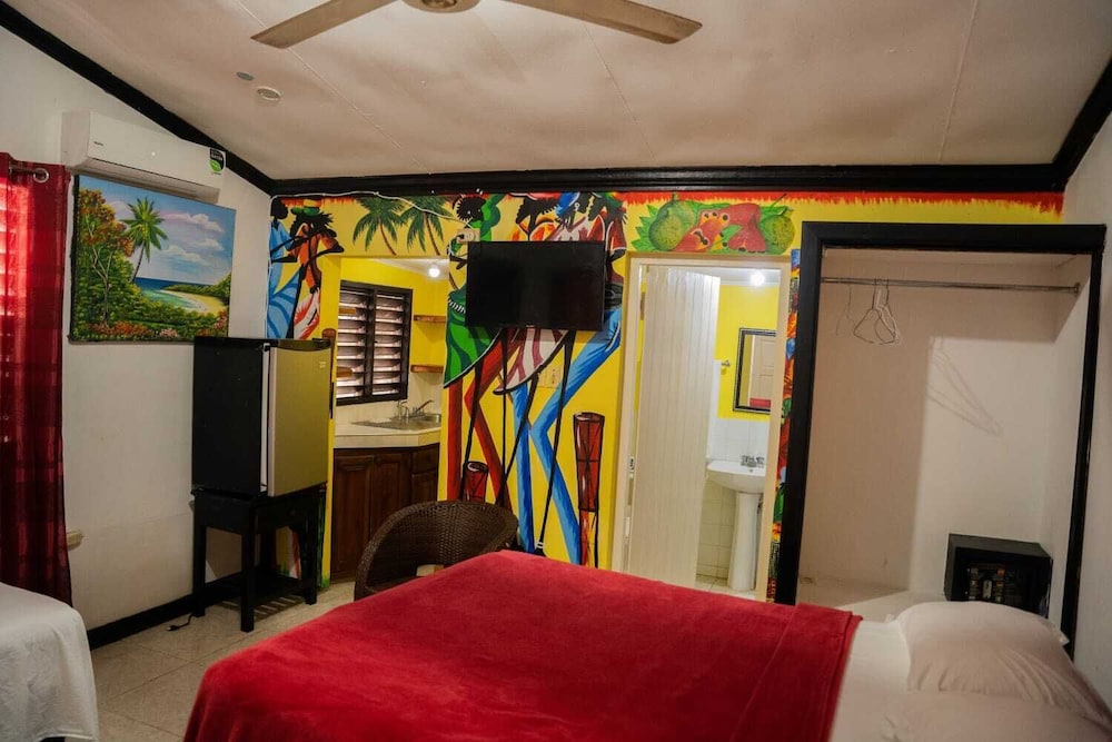 Roots Bamboo Beach Resort by null