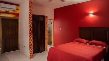 Quarto standard, cozinha americana (with Air Conditioning) | Banheiro | Chuveiro/banheira combinados, secador de cabelo (mediante solicitação)