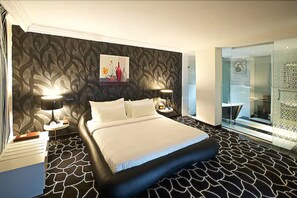 Ropa de cama de alta calidad y minibar