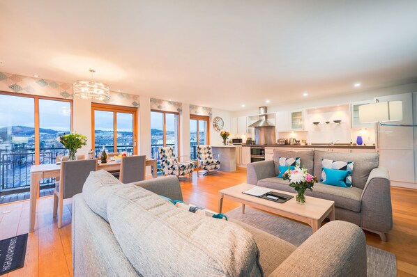 Deluxe Apartment, 1 Bedroom, Kitchen, River View | In-room safe, iron/ironing board, free WiFi, bed sheets - Highland Apartments By Mansley (Inverness)