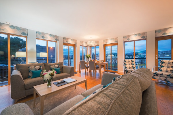 Deluxe appartement, 1 slaapkamer, keuken, uitzicht op rivier | Kameruitzicht